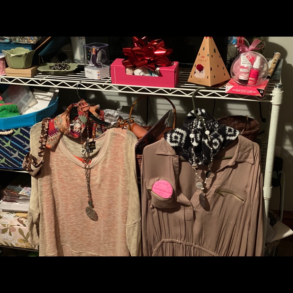 Everything Bundle 2 outfits with jewelry, bath